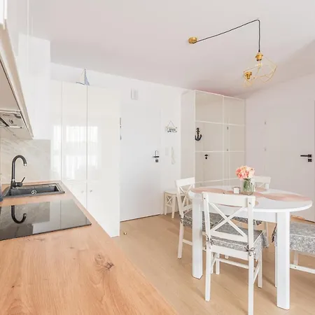 Posesja Kapitanska Apartament Ok 100 M Do Plazy Apartment Grzybowo  Exterior photo